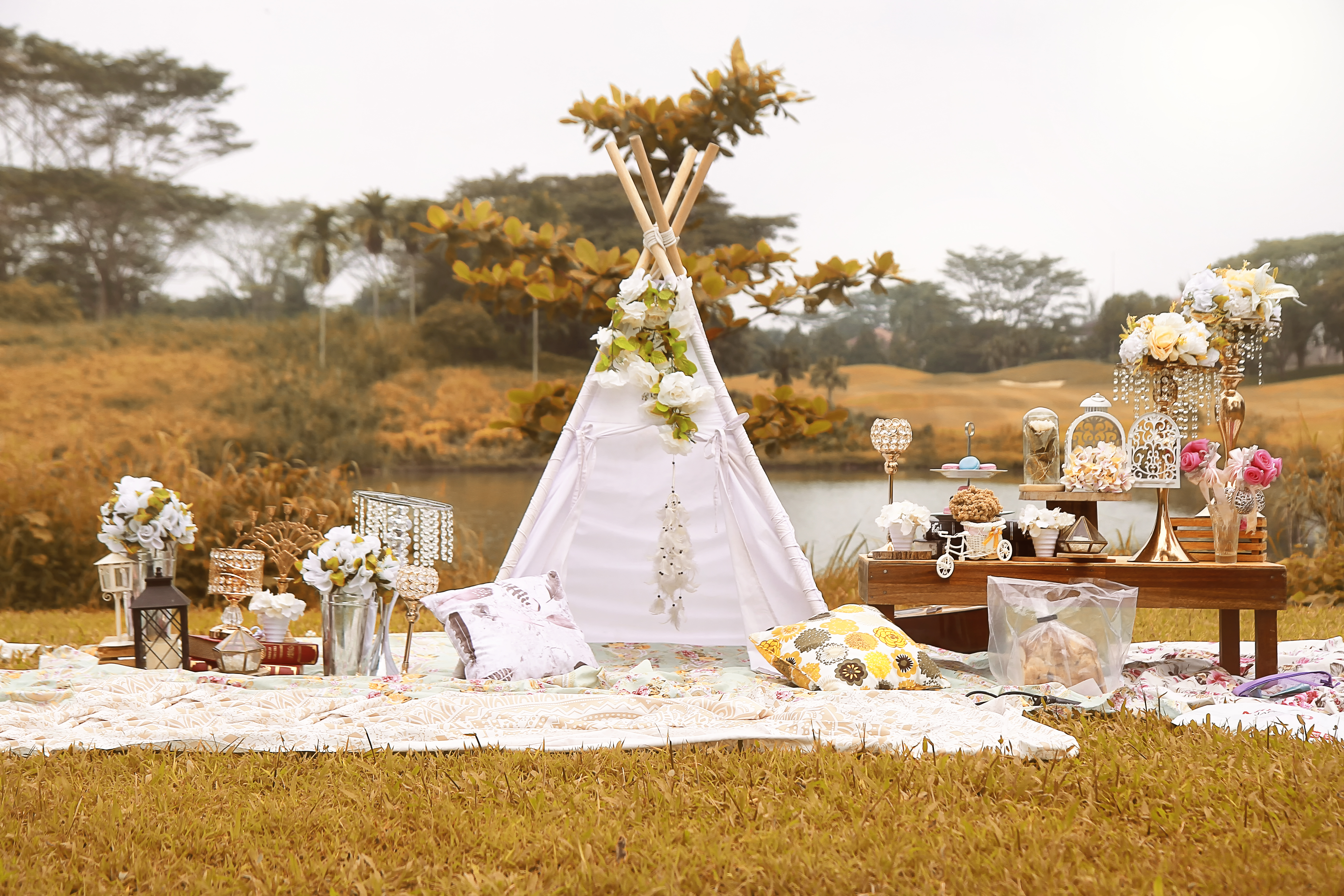 Outdoor garden party styling and tablescape
